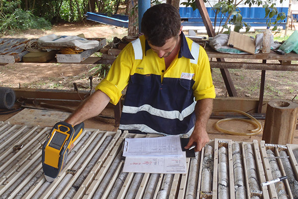 Fiji Geologist Contractor Niton XL2 500 Portable XRF